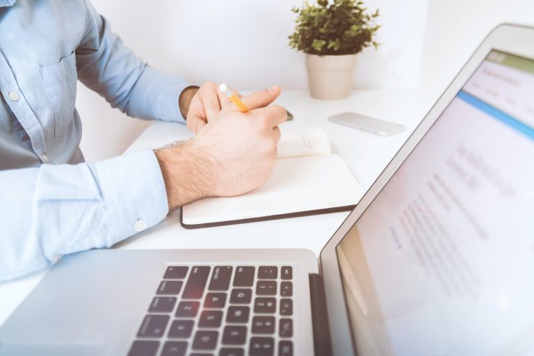 Opieka naprzemienna – co powinni wiedzieć rozwodzący się rodzice?
